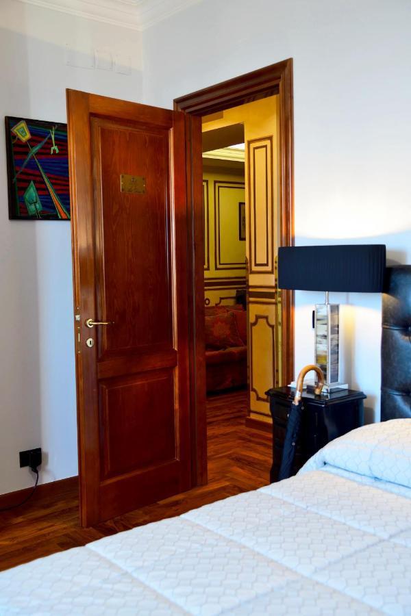 Regal House Roma Navigatori 23 Hotell Exteriör bild