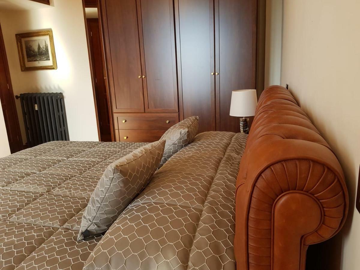 Regal House Roma Navigatori 23 Hotell Exteriör bild
